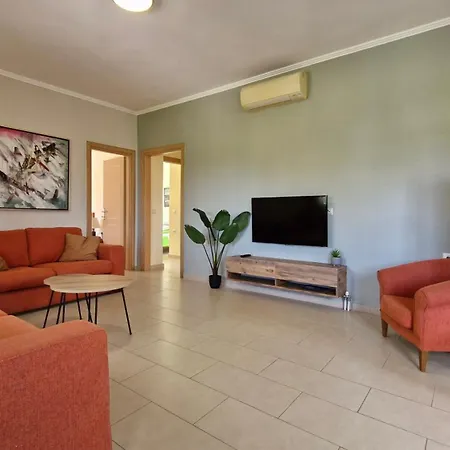 Arte Nefeli Villa Számi